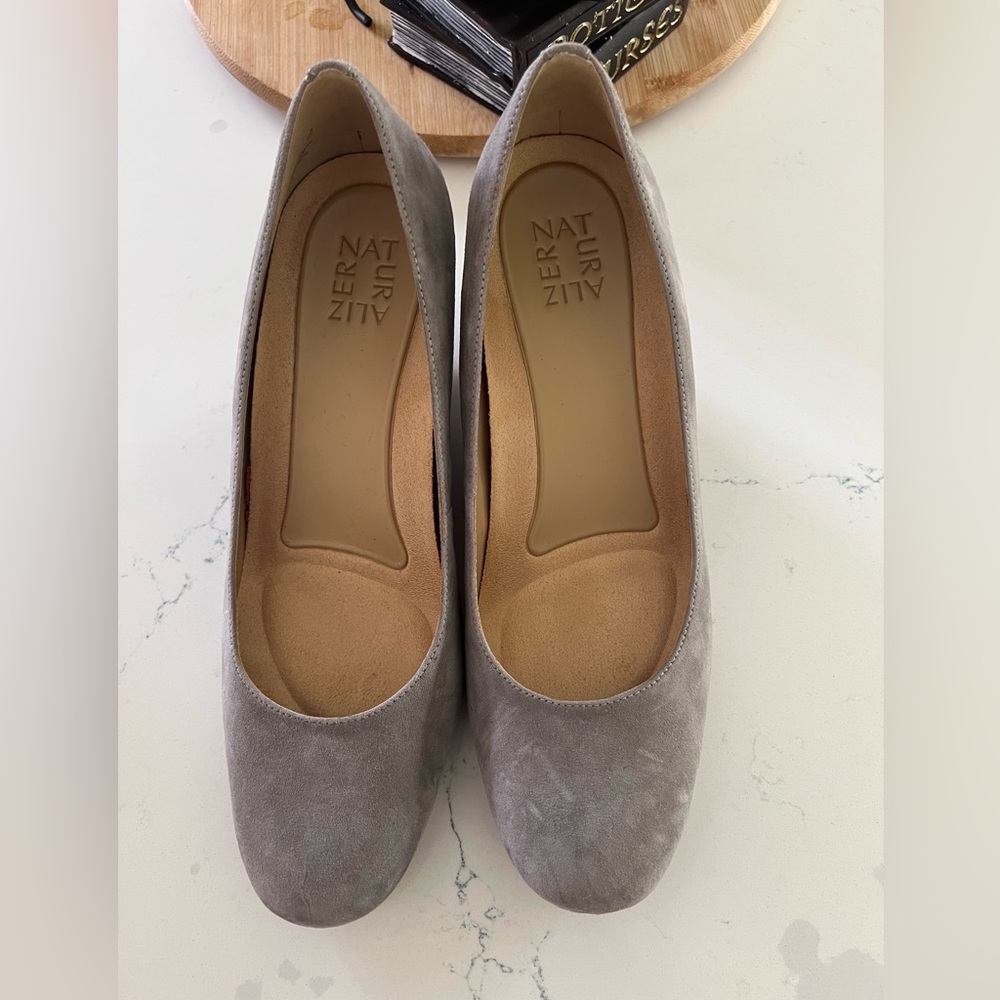 Soft gray wedges size 10 3 inch wedge